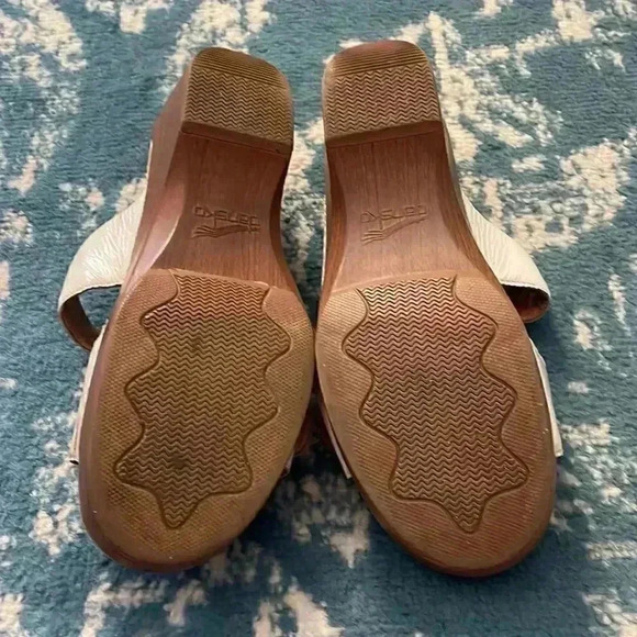 Dansko white patent leather slip on buckle sandals 41 - Picture 5 of 7